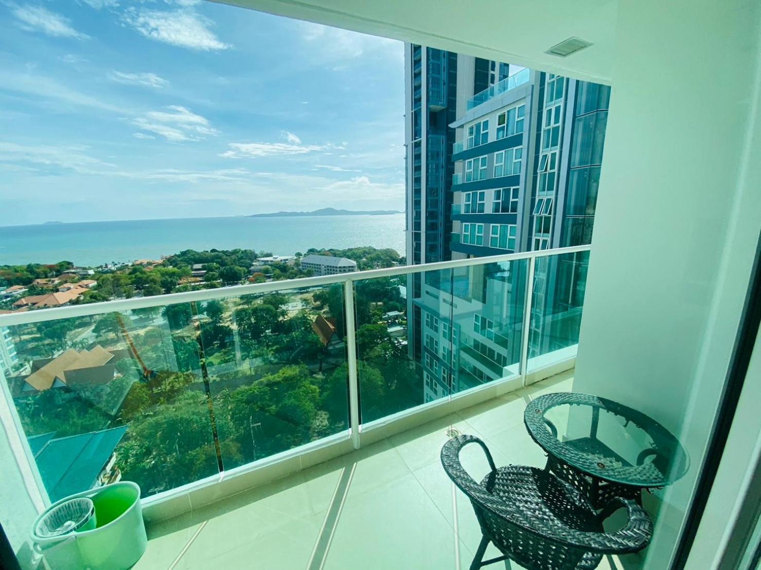 The View Cosy Beach By Pattaya Sunny Rentals Rom bilde